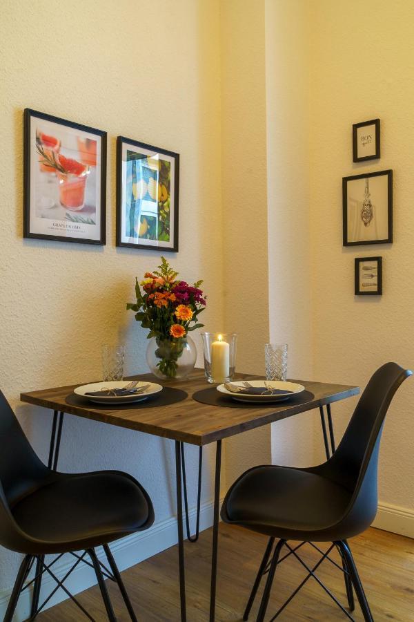 Suite Fuer 4 Mit Terrasse Im Herzen Der Innenstadt Schwerin  Exterior photo