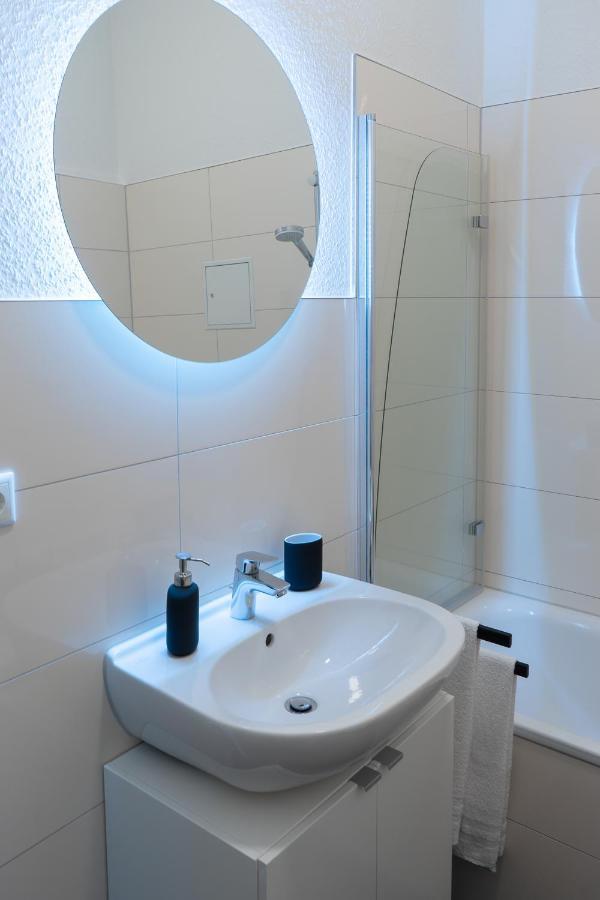 Suite Fuer 4 Mit Terrasse Im Herzen Der Innenstadt Schwerin  Exterior photo